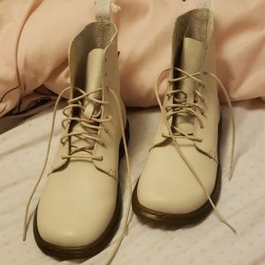 DR. Martens Danica Mid Lace-up Boots